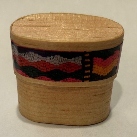 Very Tiny Clay Nativity Set in Small Lidded Box - Picture 13 of 13